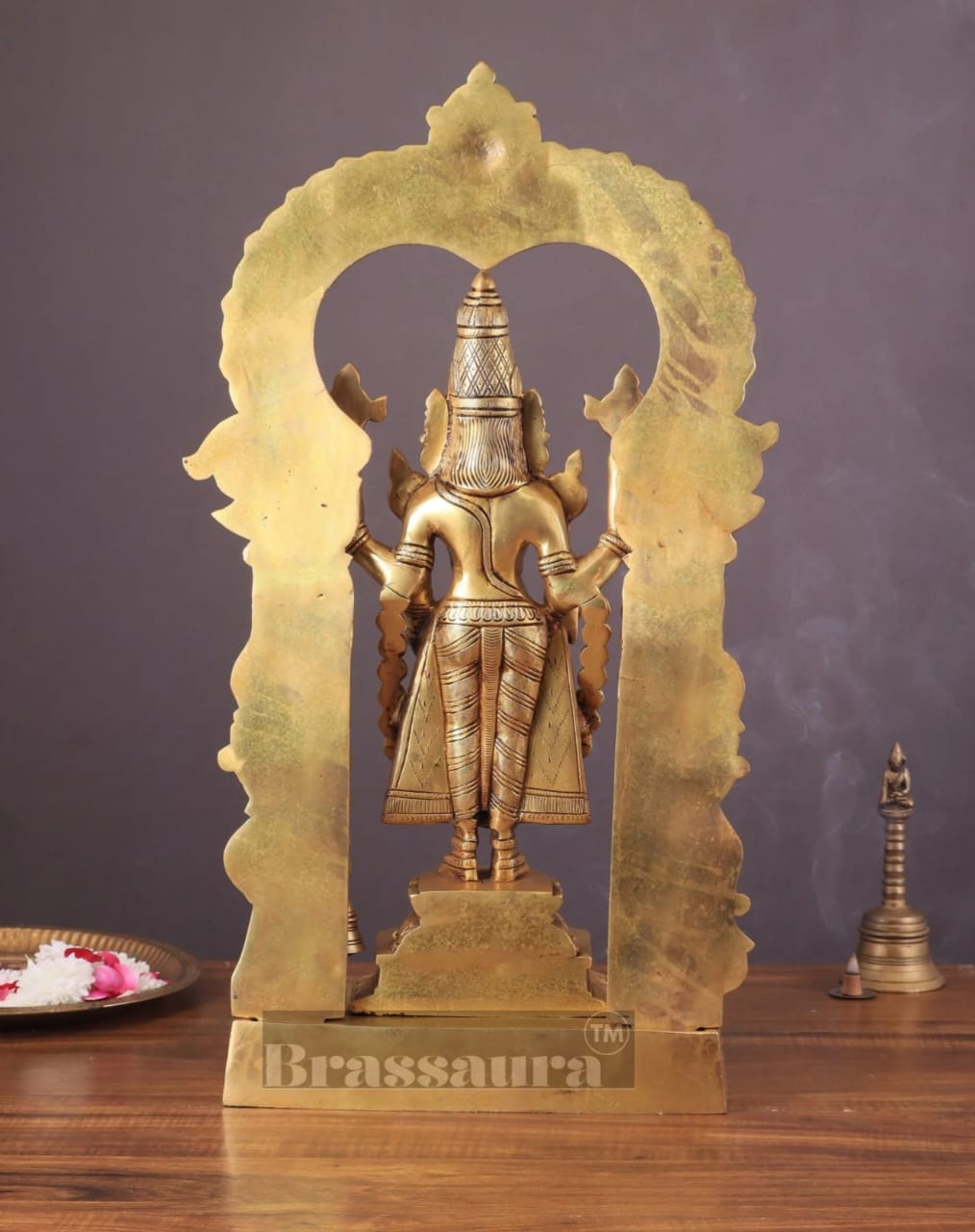 Brassaura™ Brass Superfine Tirupati Balaji Idol with Hanuman & Garuda Engravings – Height 22 Inches, 15 Kg | Temple & Home Decor