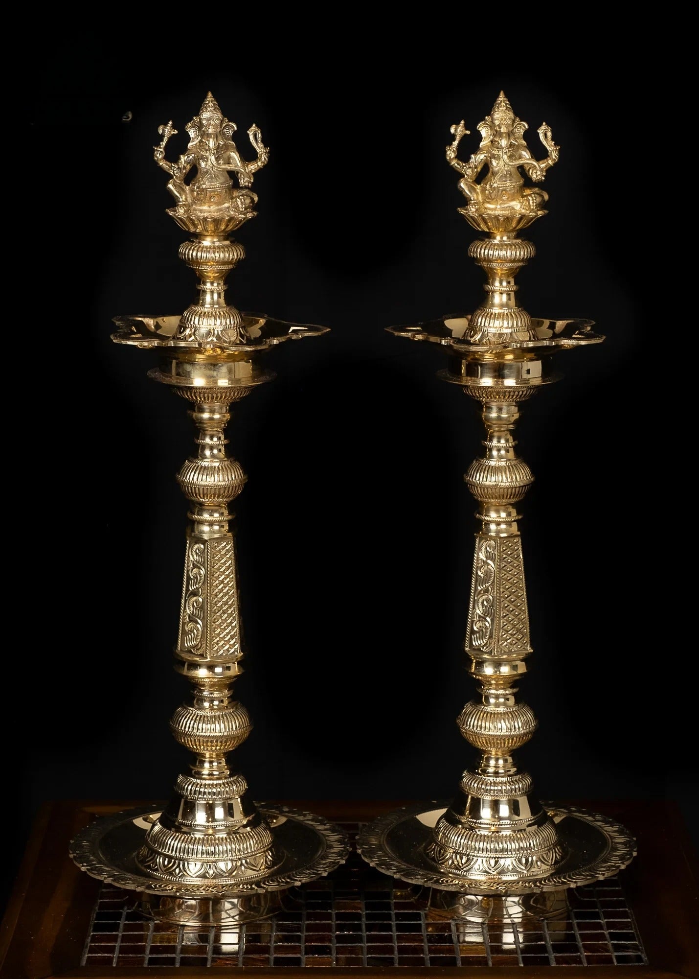 Brassaura Brass Laxmi Ganesh Nilavalakku deepam Height 24 Inch