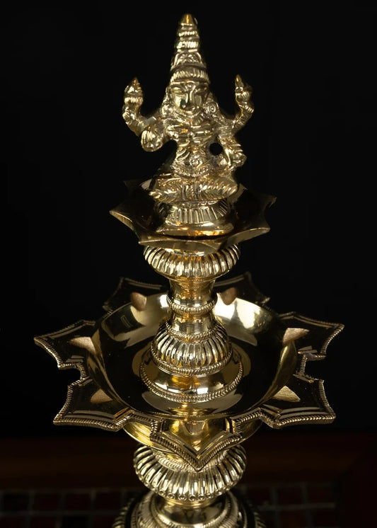 Brass Laxmi Nilavalakku deepam Weight 5.2 Kg And Height 15.5 Inch
