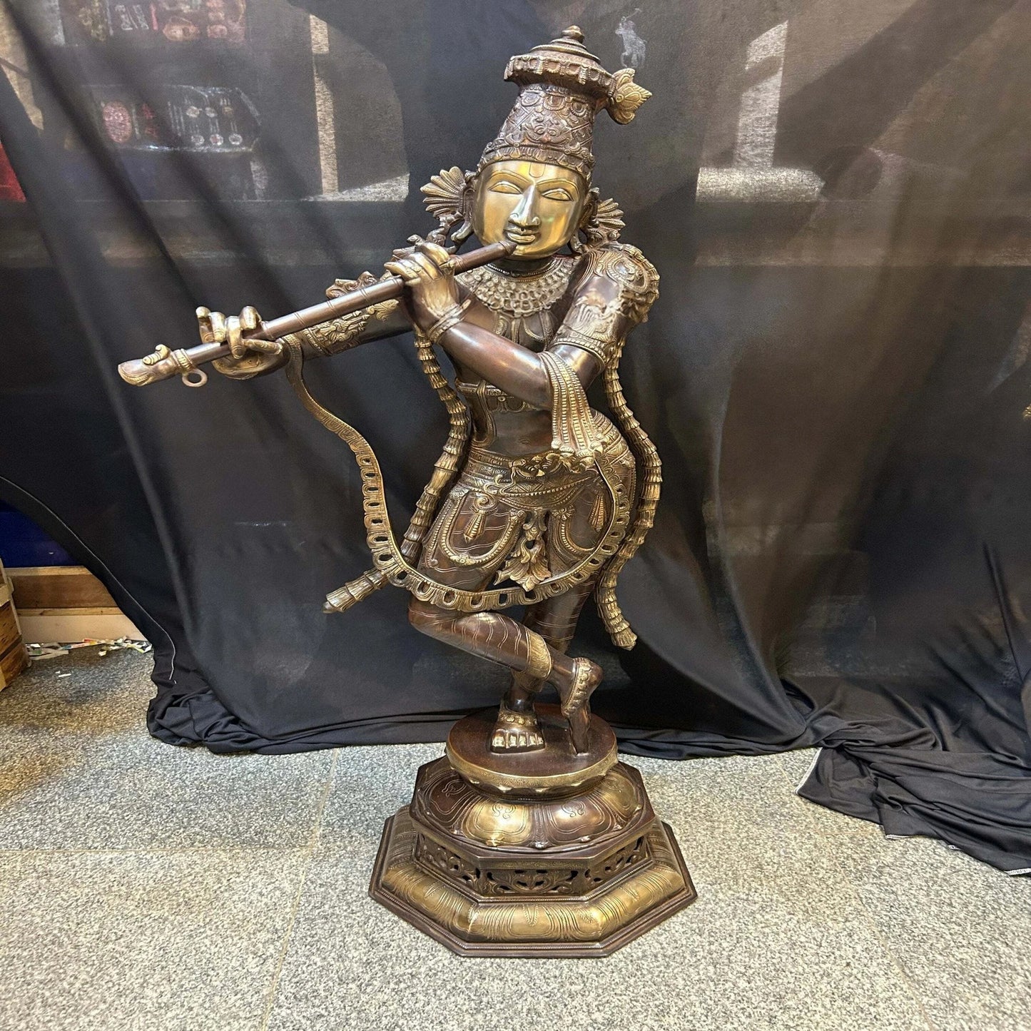 Brass Krishna Playing Flute Weight 41.5 Kg And Height 45 Inch