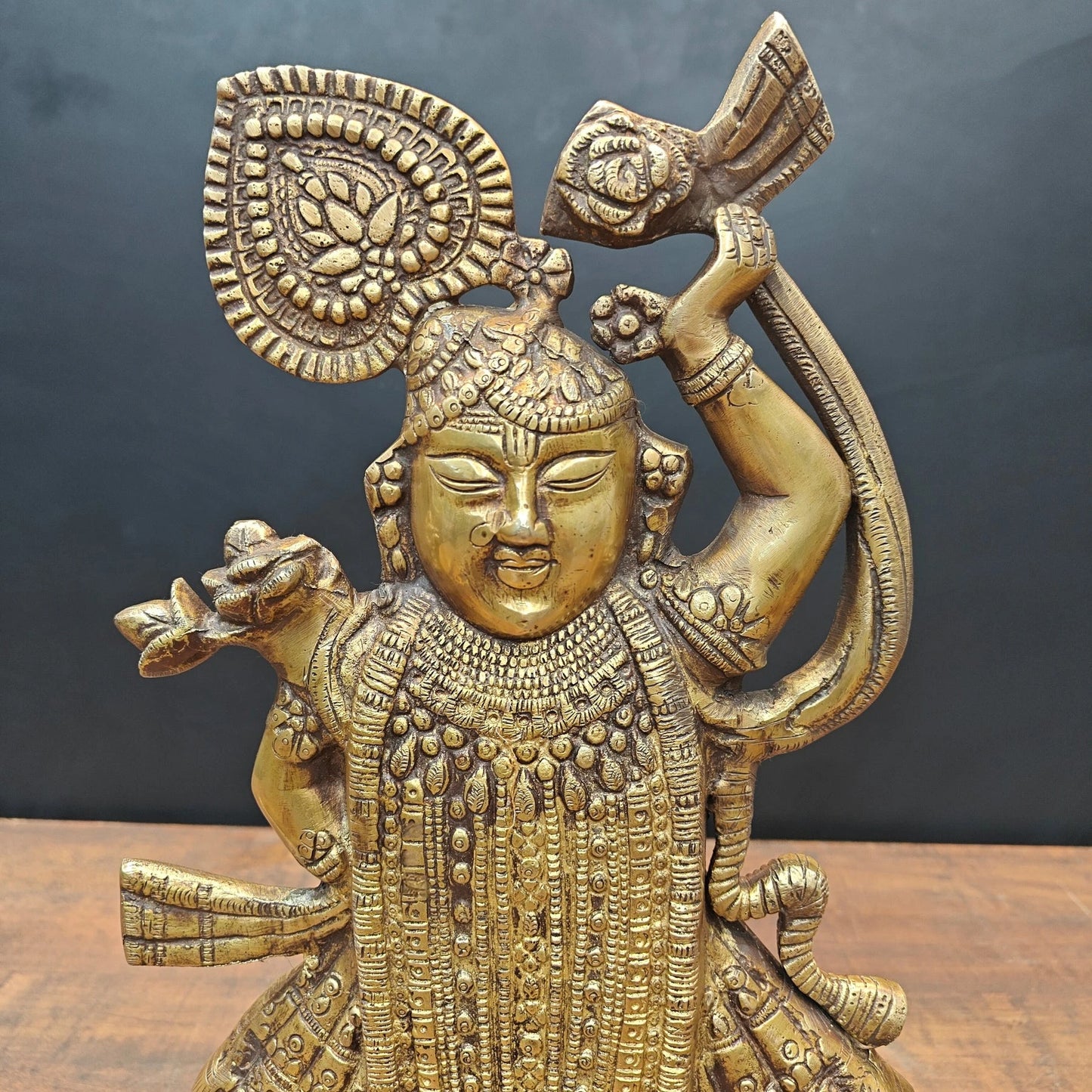 Brass Classic Standing Krishna Weight 8 Kg And Height 17 Inch