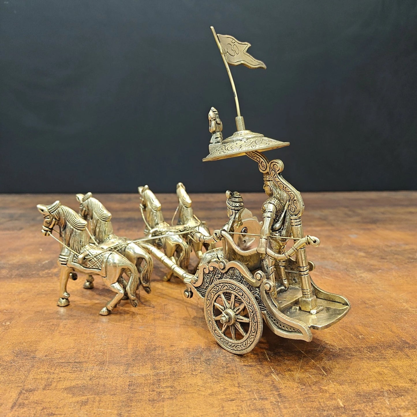 Brass Driving Chariot Krishna Weight 1.8 Kg And Height 9 Inch