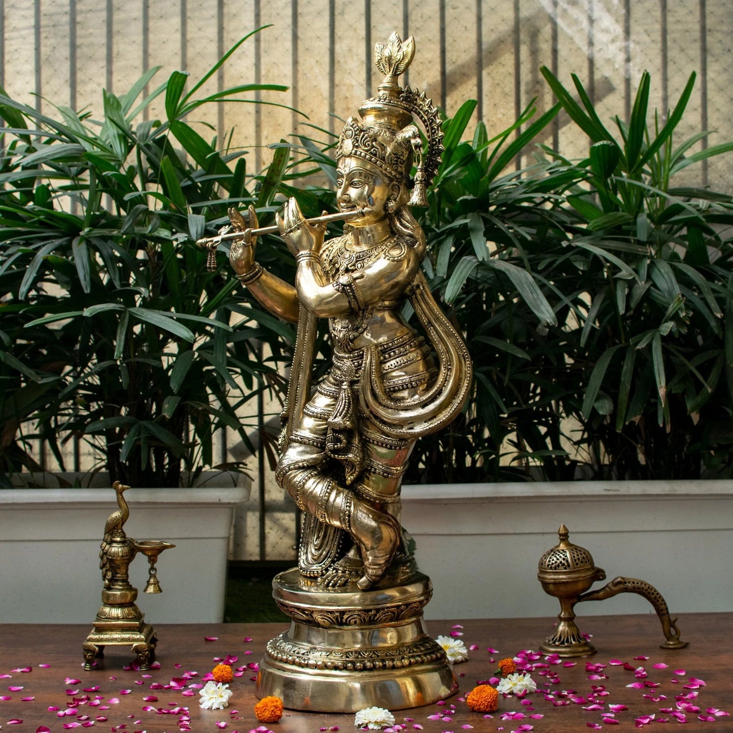 Brass Krishna Playing Flute Weight 22 Kg And Height 36 Inch