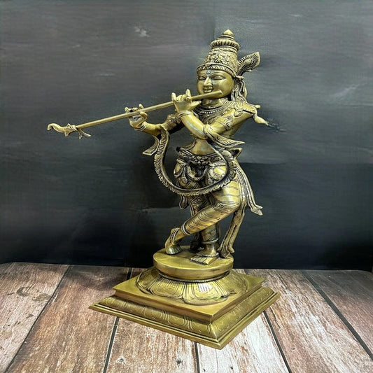 Brass Krishna Playing Flute Weight 17 Kg And Height 28 Inch