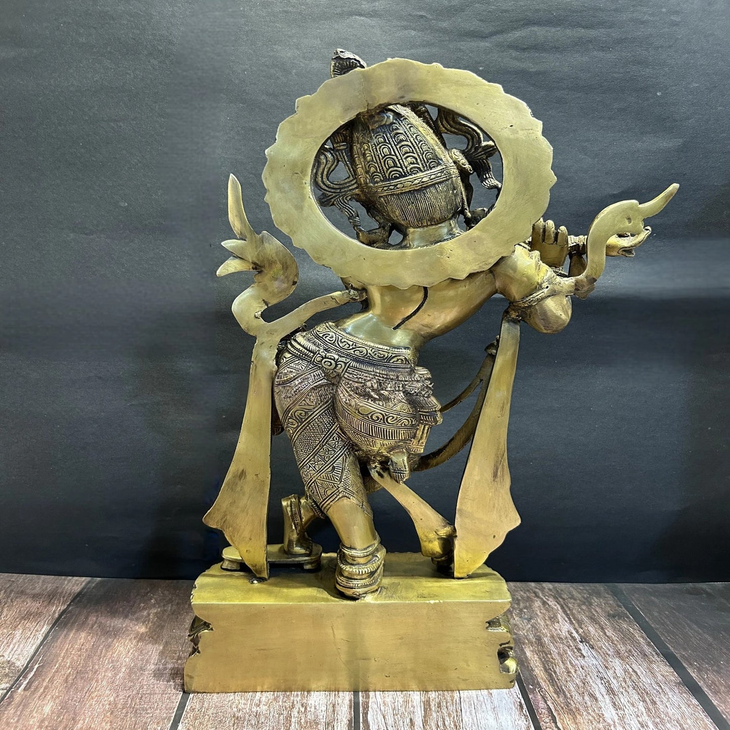 Brass Classic Krishna Playing Flute Weight 11.3 Kg And Height 23 Inch