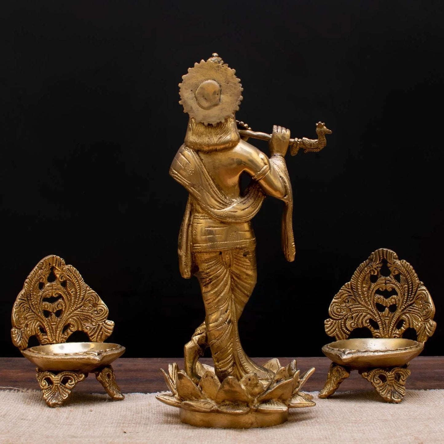 Brass Krishna Playing Flute Weight 2.8 Kg And Height 11 Inch