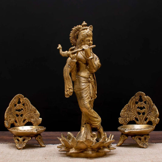 Brass Krishna Playing Flute Weight 2.8 Kg And Height 11 Inch