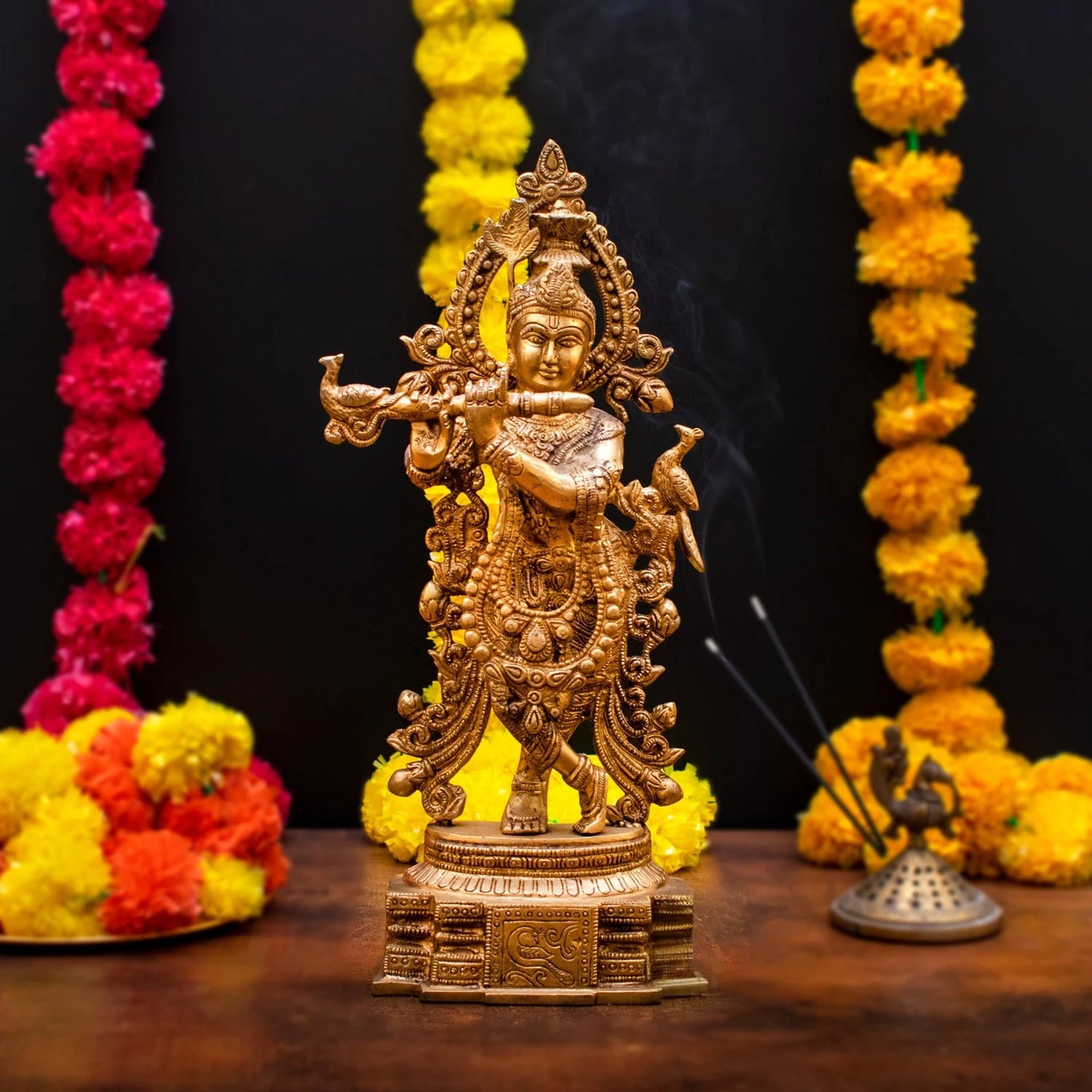 Brass Classic Krishna Weight 4.25 Kg And Height 15 Inch
