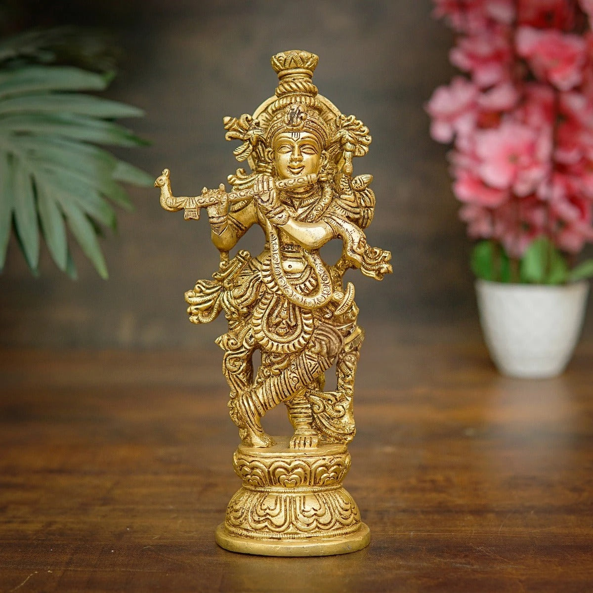 Brass Krishna Playing Flute Weight 2.2 Kg And Height 9.5 Inch