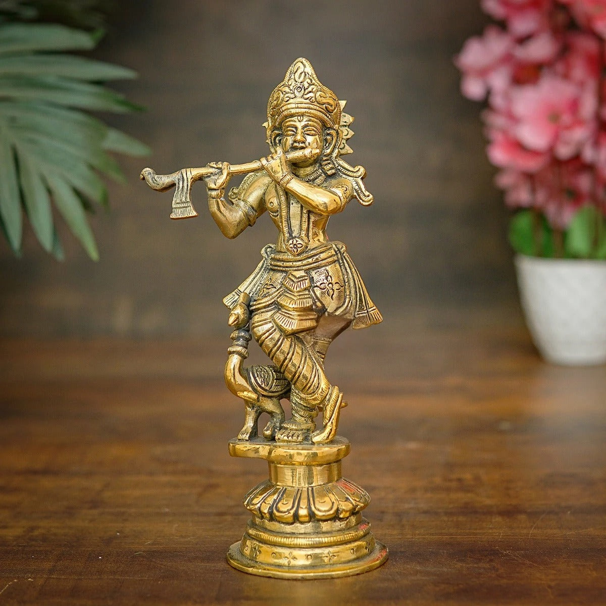 Brass Krishna Playing Flute Weight 1.3 Kg And Height 9 Inch
