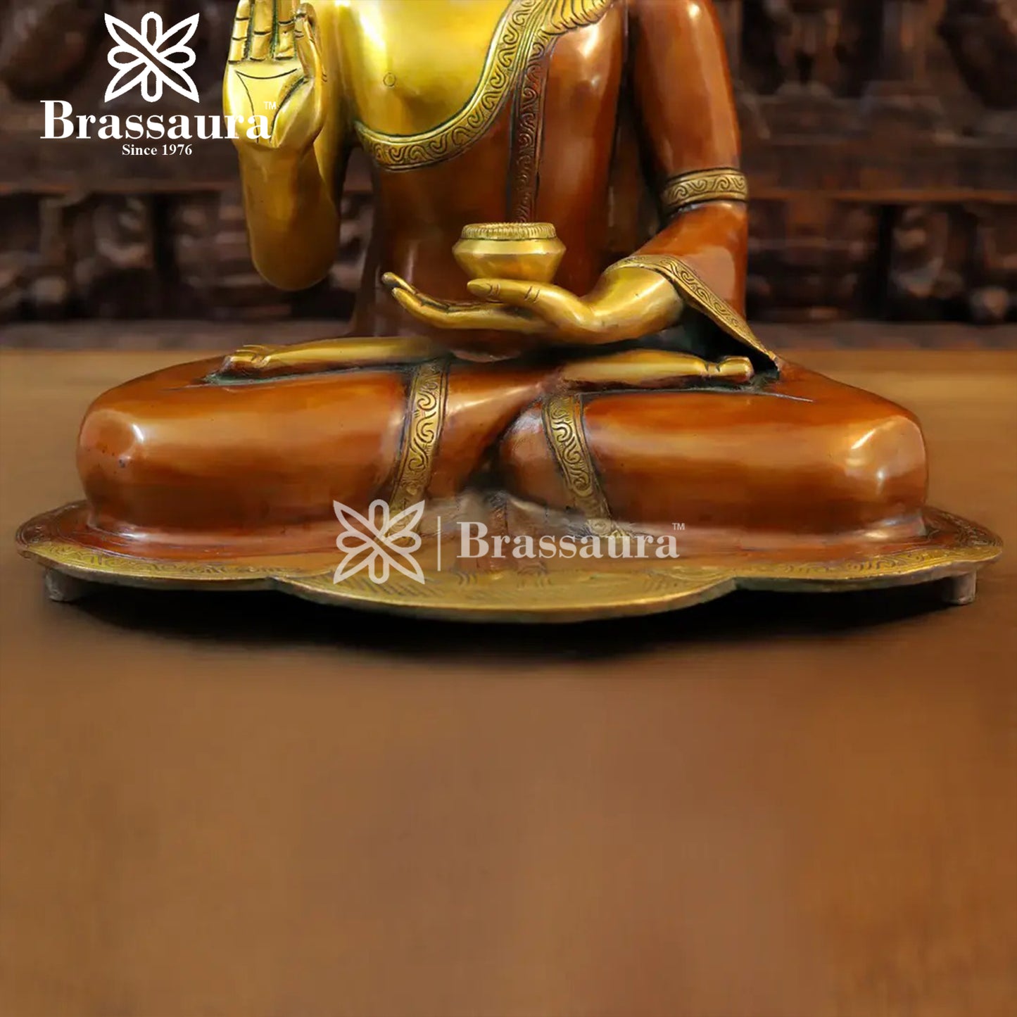 Brass Buddha For Home And Décor Weight 16.3 kg Height 19 Inch
