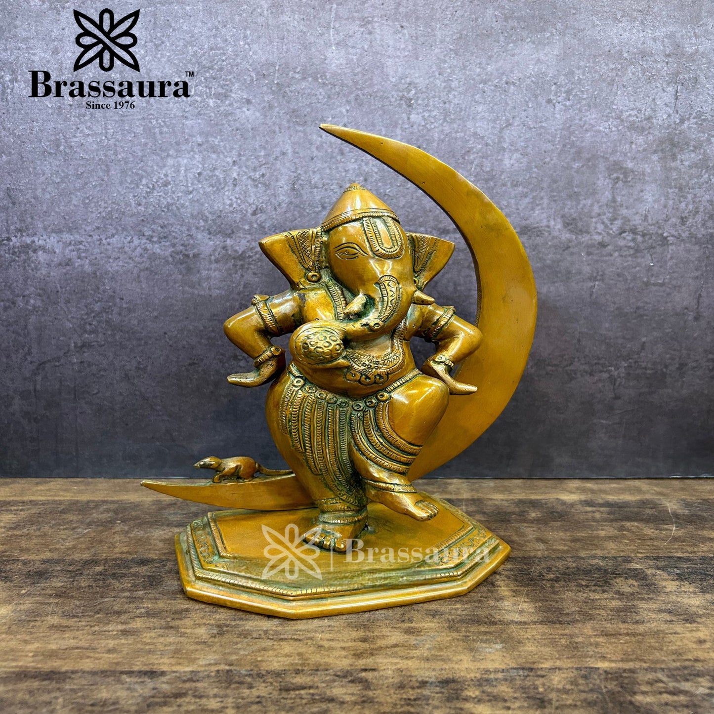 Brass Ganesha Statue For Home Decor And Gift Items Weight 2.5 Kg And Height 9.5 Inches