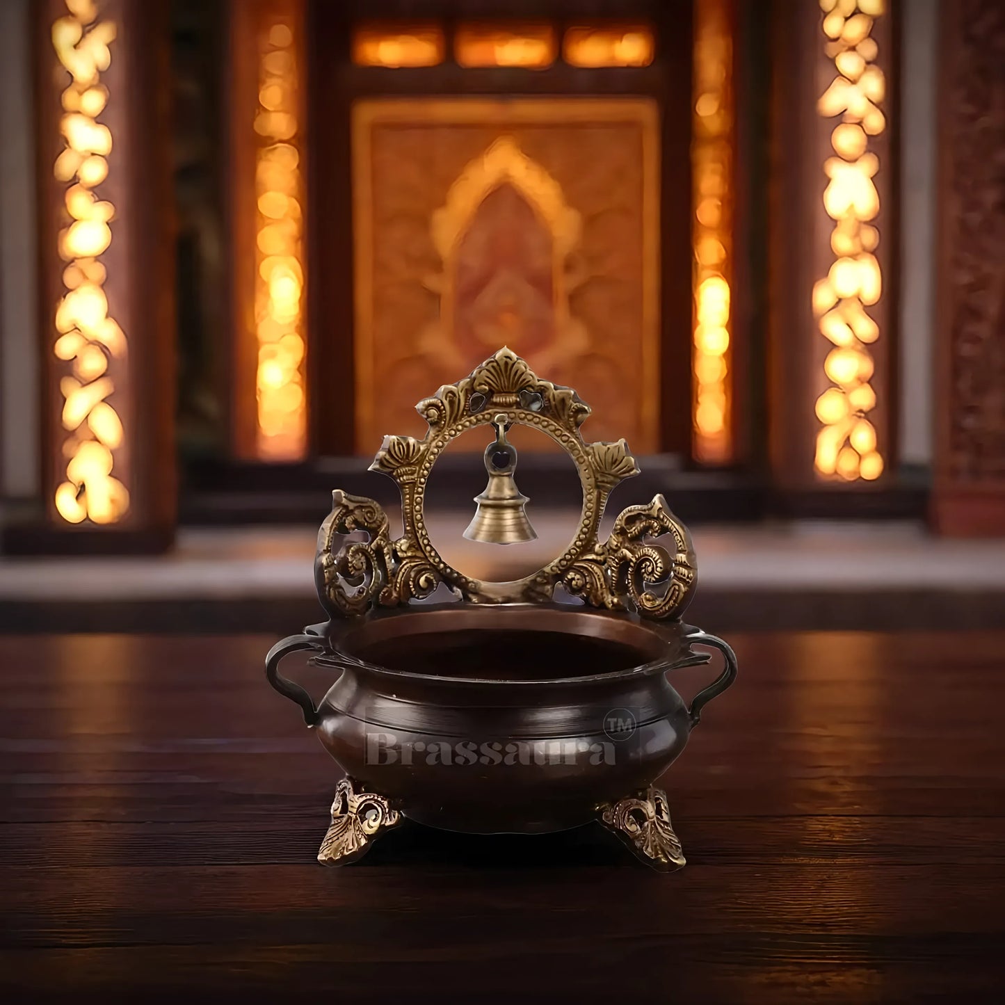 Brassaura™ Classic Brass Urli Bowl – 1.4 kgs, 7 Inches Height – Decorative Flower & Diya Bowl for Home Ambiance
