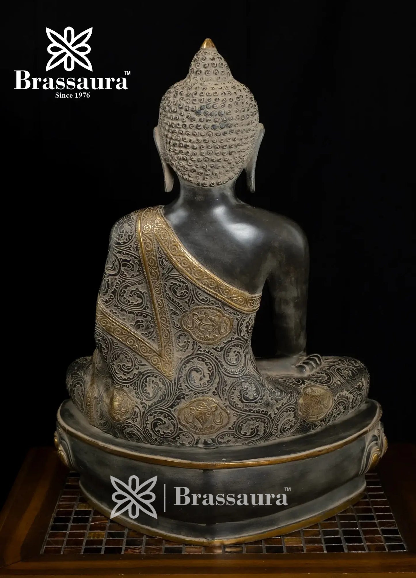 Brass Buddha For Home Décor And Gift Items Weight 21.6 Kg And Height 21.5 Inch