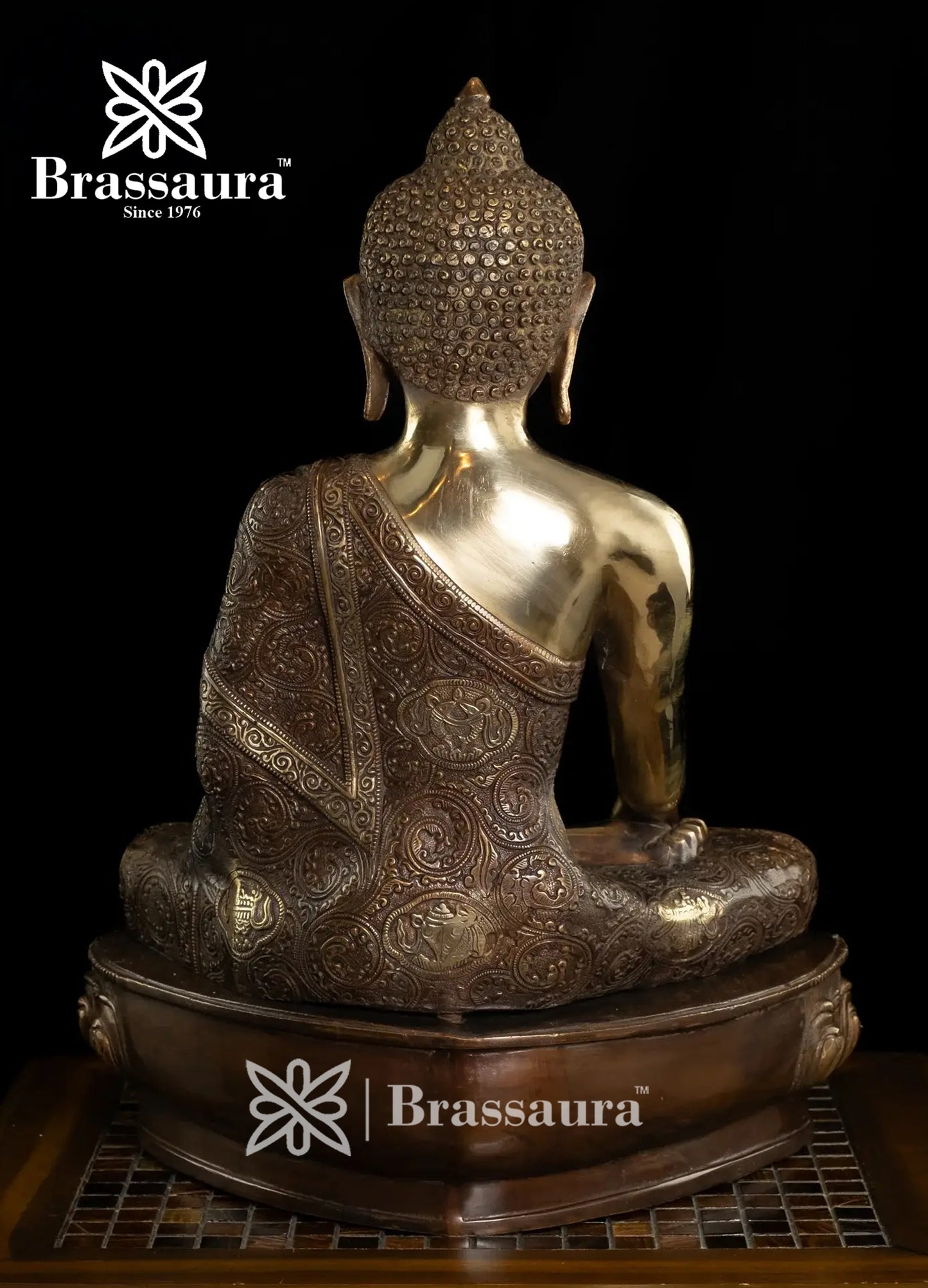 Brass Buddha For Home Décor And Gift Items Weight 22.5 Kg And Height 21.5 Inch