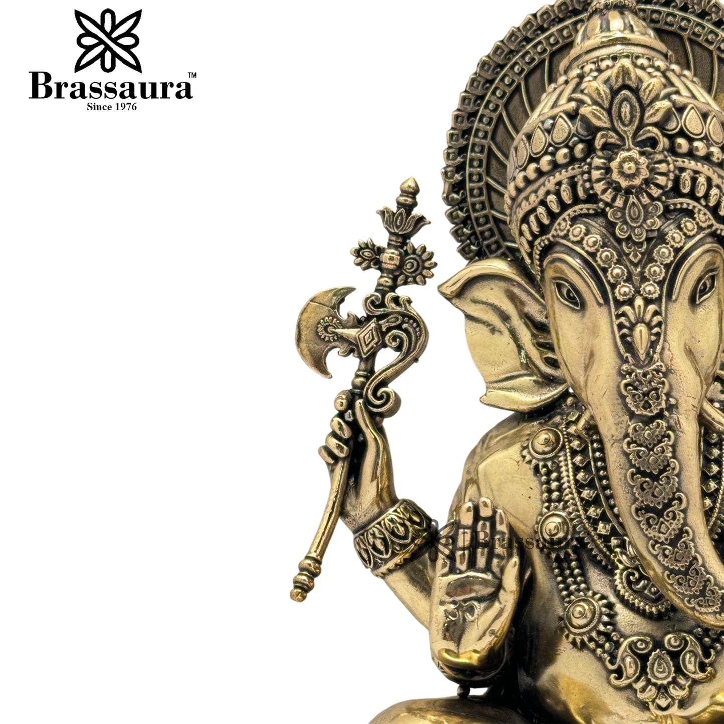 Brass Super Fine Ganesh Weight 0.95 Kg & Height 7 Inch