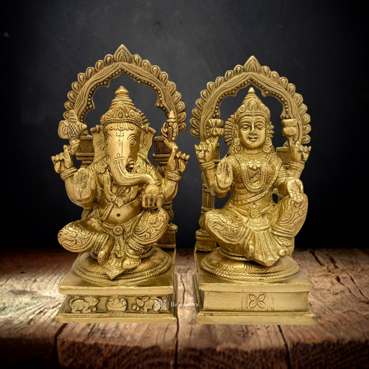 Brass Laxmi Ganesha Murti for Home and Decor Height 23 cm Weight 5.9 Kg