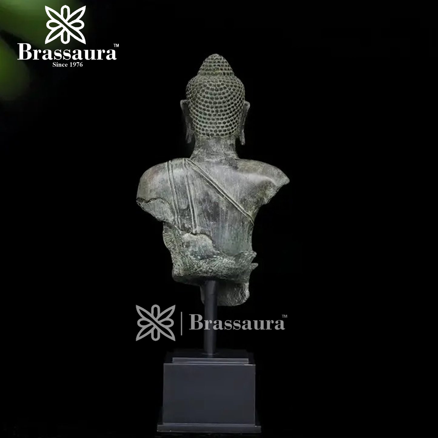 Bronze Balinese Buddha Idol For Home Decor Weight 3.5 Kg And Height 27.7 Inch