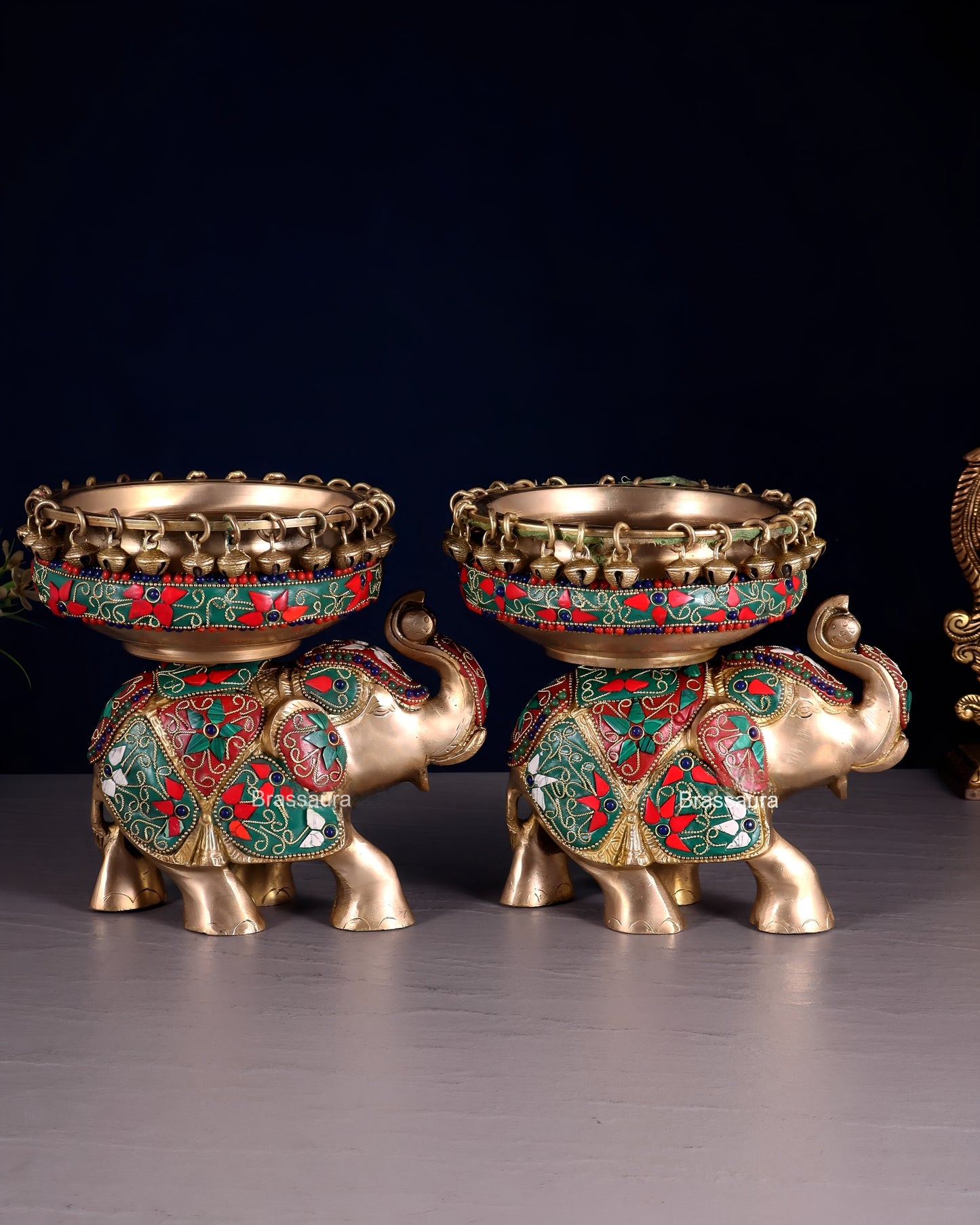 Brassaura™ Elegant Brass Urli Bowl – 6 kgs, 7.5 Inches Height – Traditional Floating Diya & Flower Bowl for Home Decor