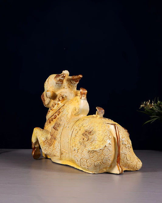 ब्रसौरा™ नंदी की पूर्ण नक्काशीदार पीतल की प्रतिमा जिसमें शिवलिंग भी शामिल है – ऊँचाई 8" व वज़न 5.5 कि.ग्रा. | सैंड फ़िनिश