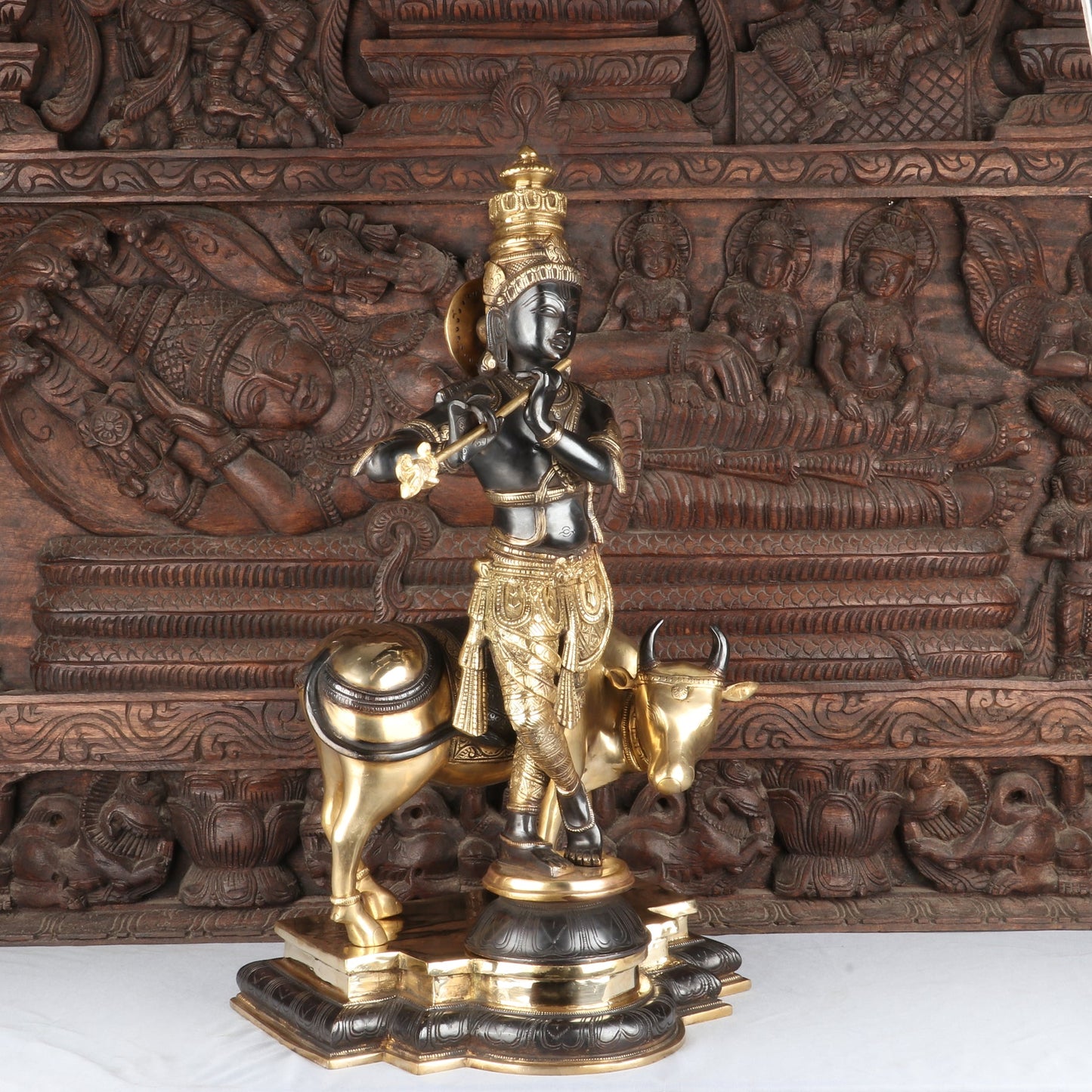 Brass Cow & Krishna Playing Flute Weight 25.5 Kg And Height 26 Inch