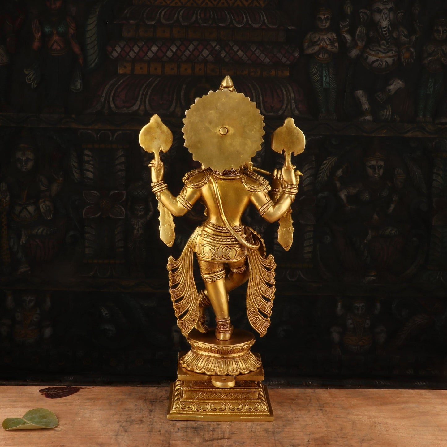 Brass Classic Krishna Weight 9.6 Kg And Height 20 Inch