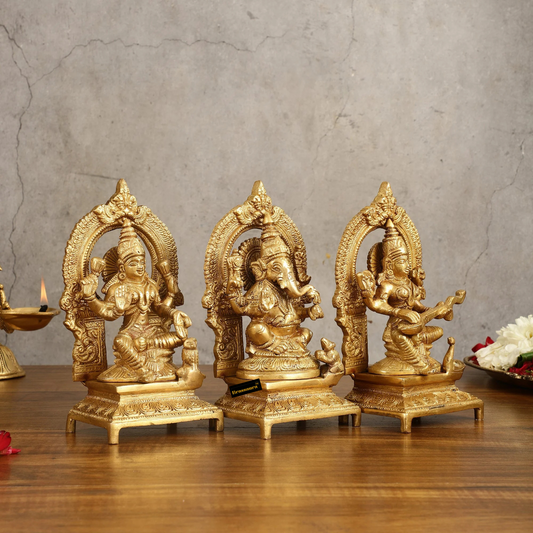 Brassaura® Antique Lakshmi Ganesha Saraswati Idol Set | Pure Superfine Brass Handcrafted Murti | Brass Statue for Home Temple, Pooja Room | Height 7 Inches | Weight 5 Kgs