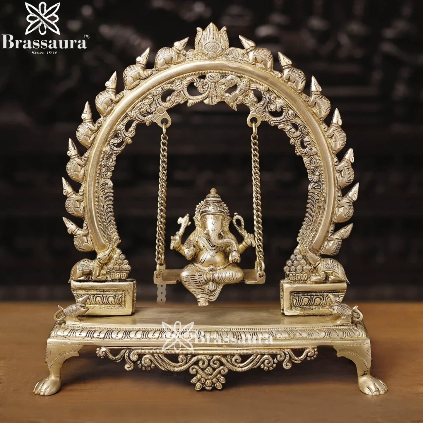 Brass Golden Ganesha Jhula Weight 5.4 Kg & Height 15.5 Inch