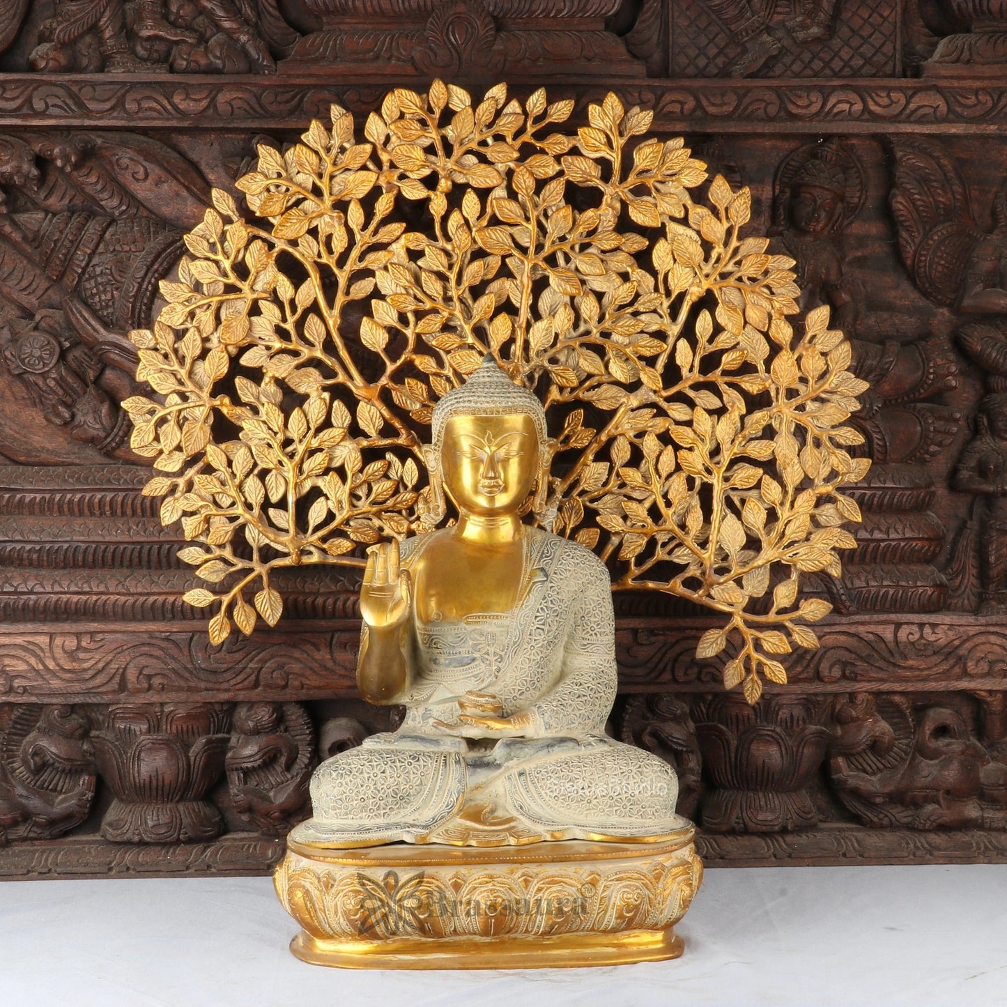 Brass Tree Royal Golden Buddha Weight 18.5 kg & Height 25 Inch