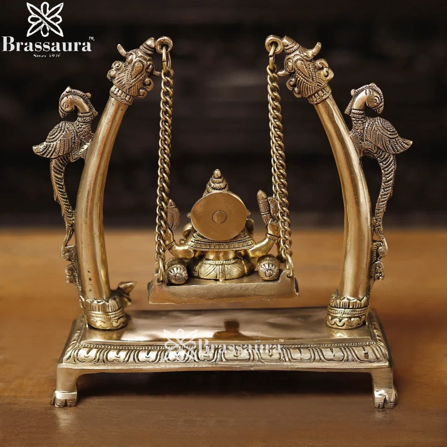 Brass Ganesha Jhula Weight 3.2 Kg & Height 10 Inch