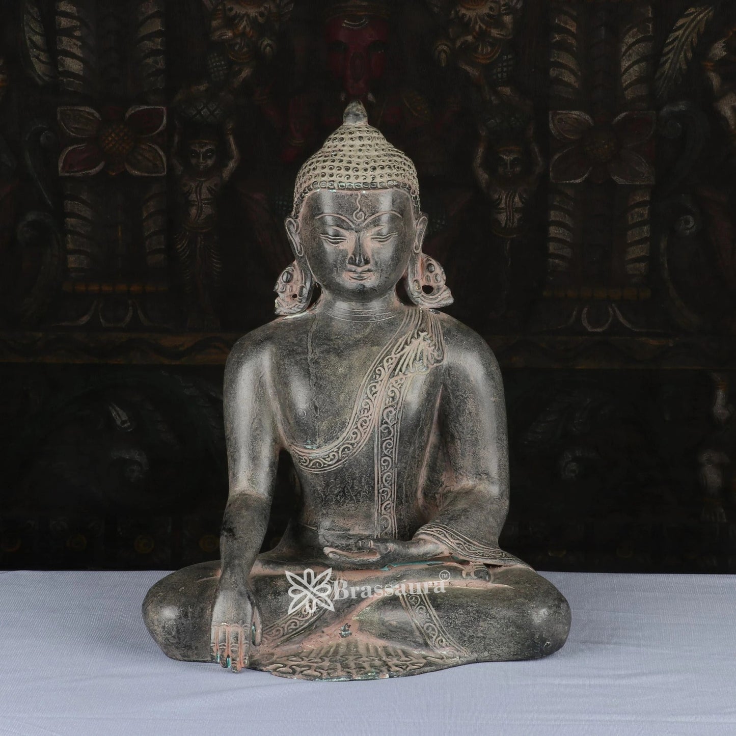 Brass Bhumisprasa Buddha Weight 5.8 kg & Height 12 Inch