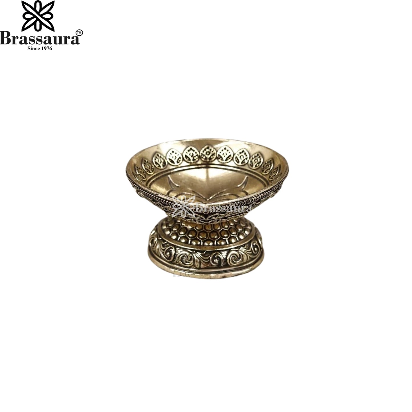 Brass Super Fine Diya Weight 0.082 Kg And Height 1.5 Inch
