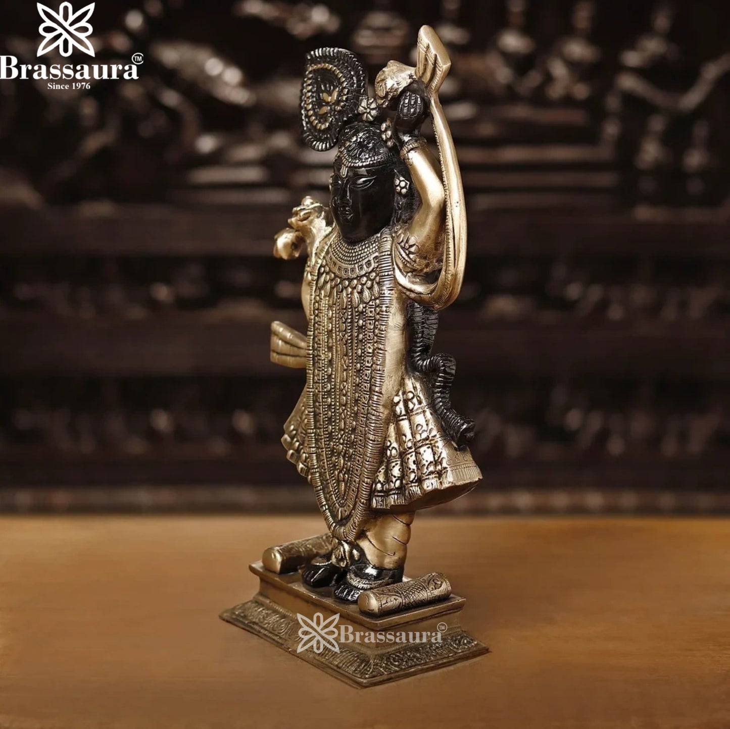Brass Gowardhan Maharaj Murti Weight 7.8 Kg And Height 17 Inch