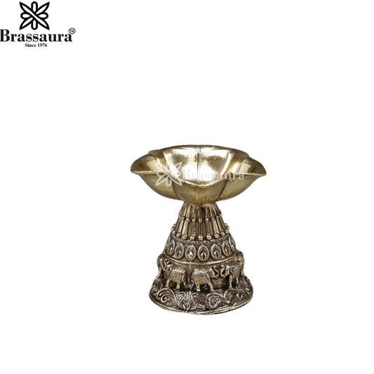 Brass Super Fine Diya Weight 0.108 Kg And Height 3 Inch