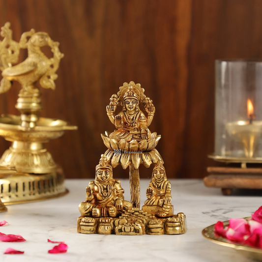 Brassaura™ Brass Kuber Kunji Idol for Home & Decor | Kuber Statue for Good Luck – Diwali, Housewarming, Wedding, Navratri Gift | Weight 0.81 kg | Height 5.5 inch