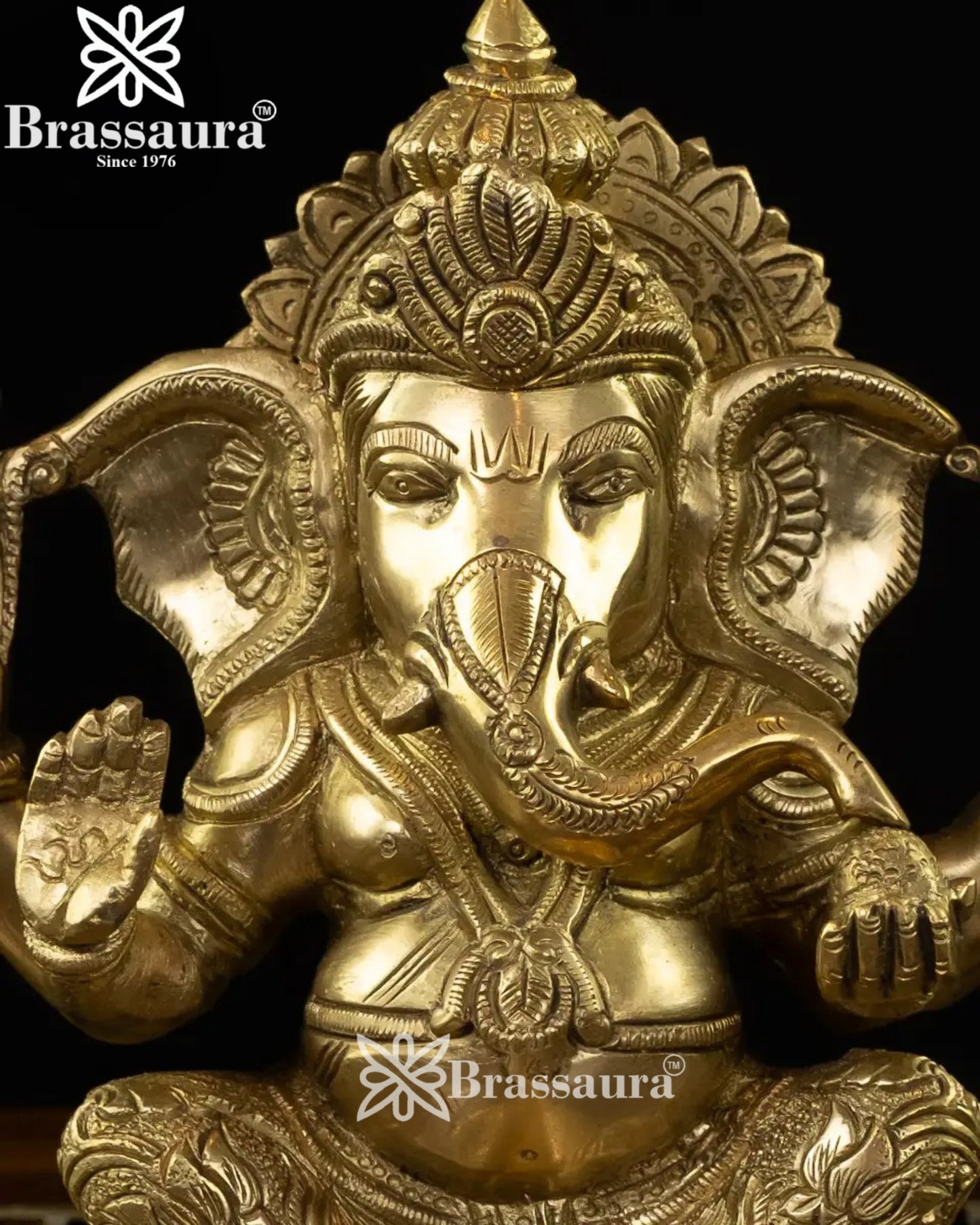 Brass Ganesha Statue Weight 2.9 Kg And Height 7.5 Inch