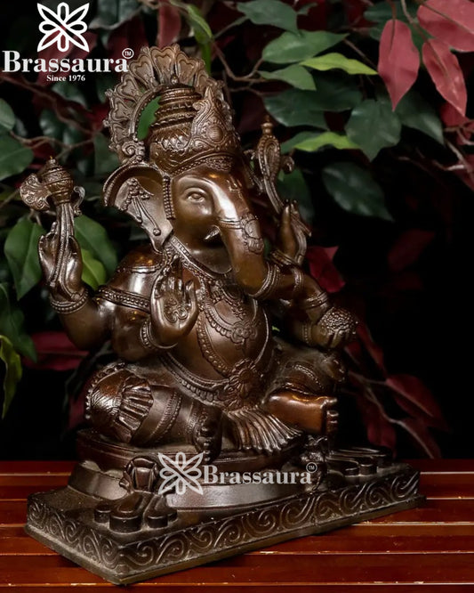 Brass Ganesha Statue Weight 5.8 Kg And Height 12.5 Inch