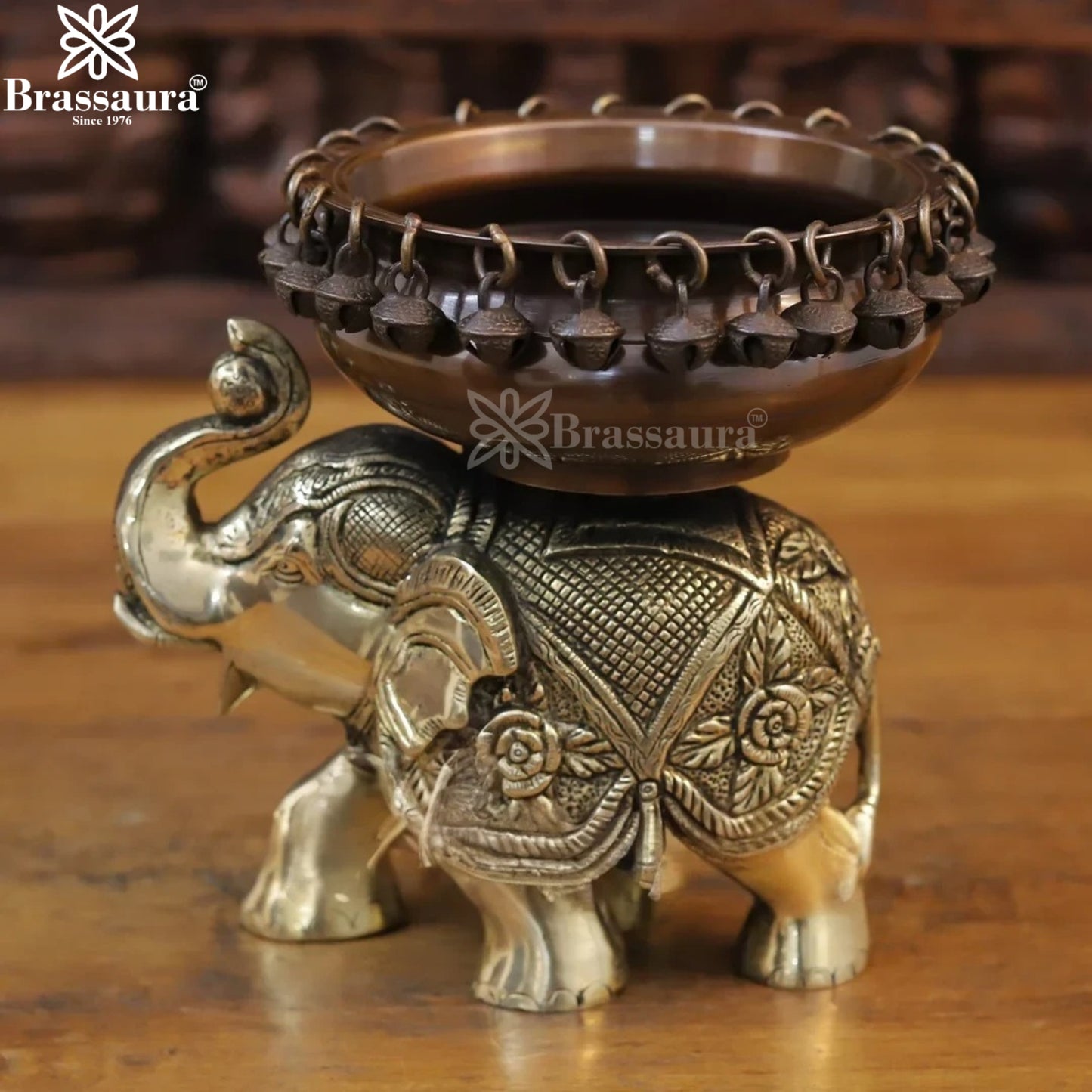 Brass Elephant Urli Statue Weight 7.04 Kg And Height 8 Inch