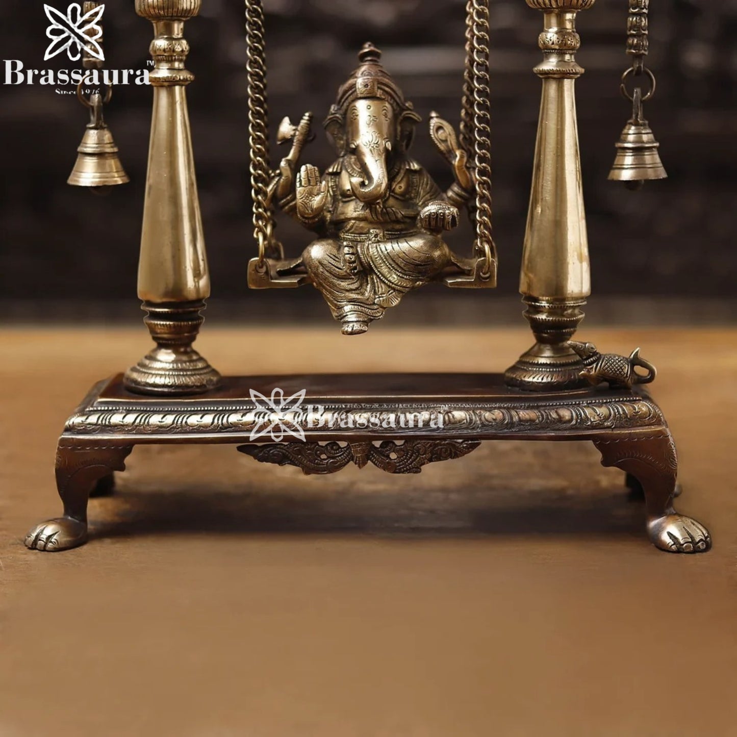 Brass Ganesha Jhula Weight 6.6 Kg & Height 16 Inch