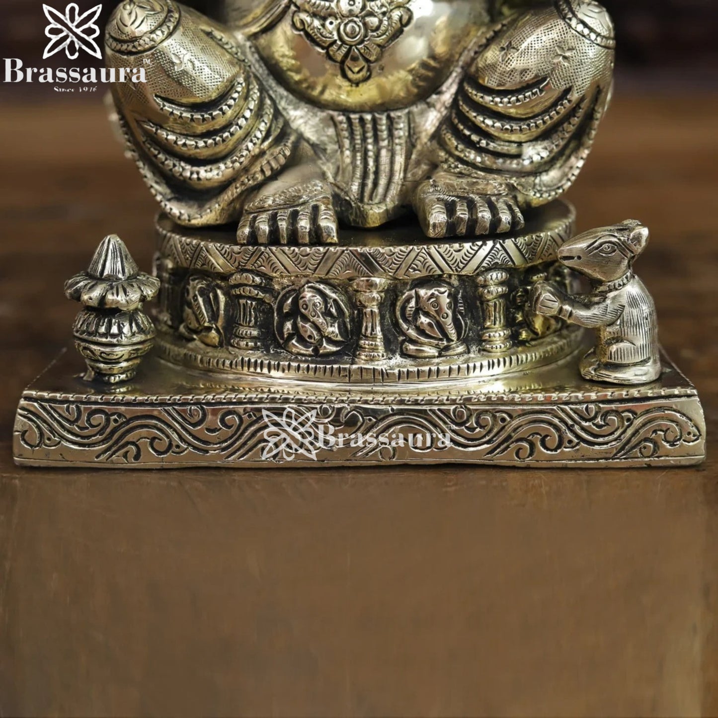 Brass Silver Patina Ganesha Weight 6.64 Kg & Height 10 Inch