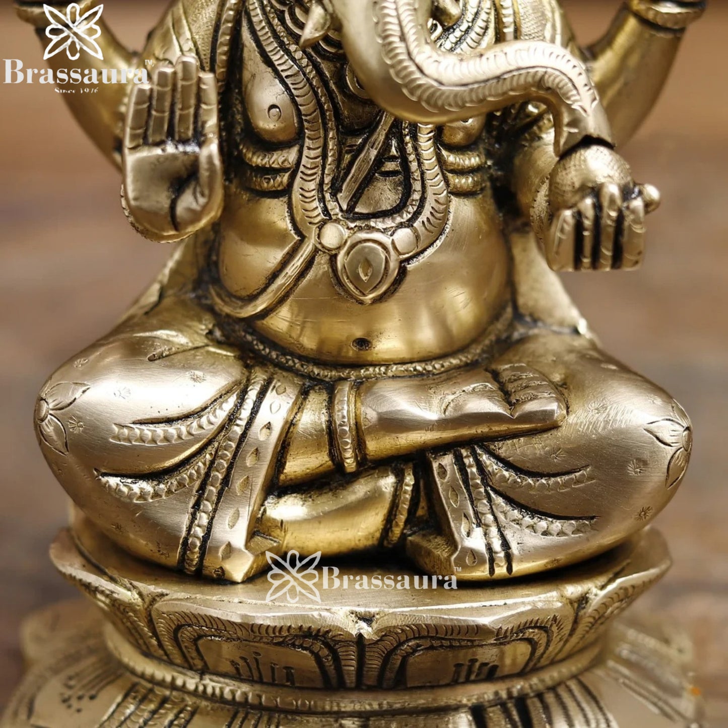 Brass Super fine Ganesha Weight 3.1 Kg & Height 8.5 Inch