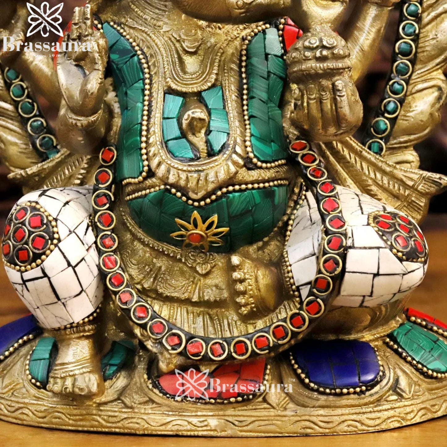 Brass Gem Stone Work Ring Ganesha Weight 3.3 Kg & Height 9.5 Inch