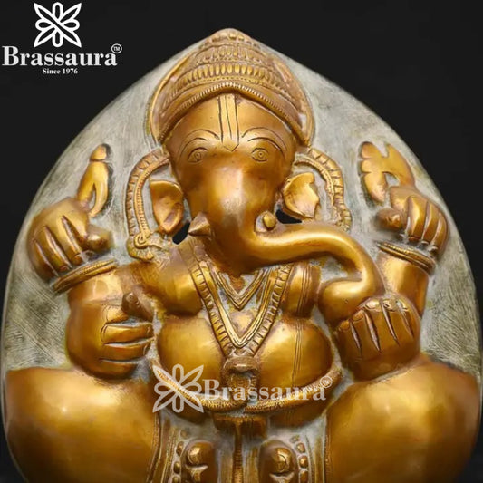 Brass Ganesha Statue Weight 7.66 Kg And Height 13 Inch