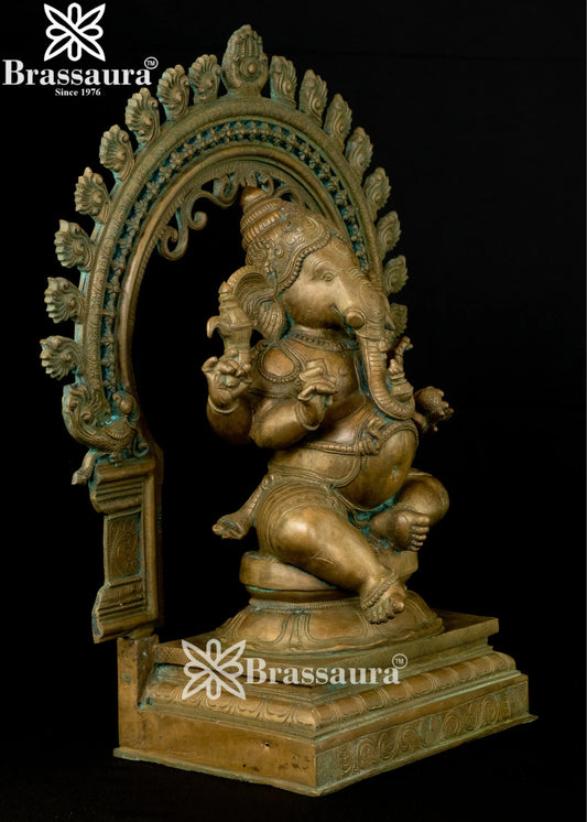 Bronze Ring Ganesha Statue Weight 22 Kg And Height 21 Inch