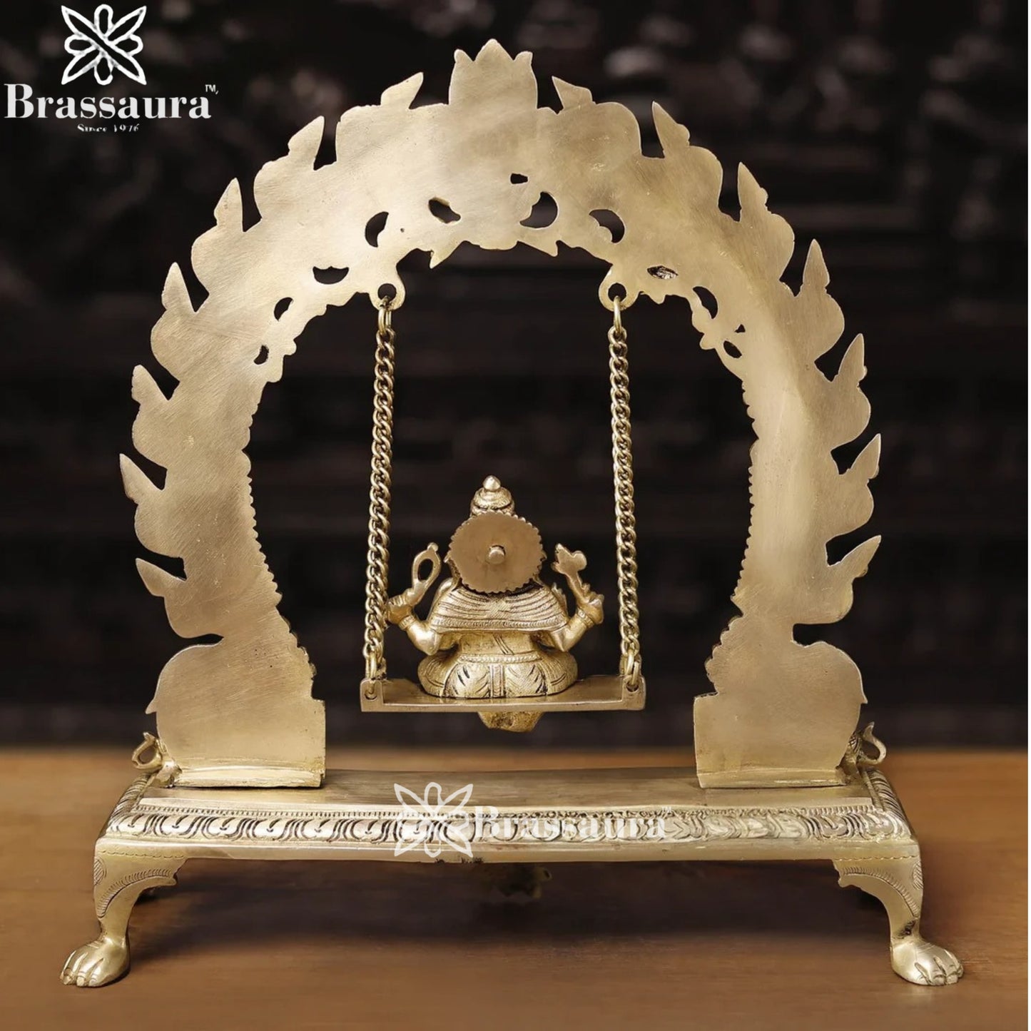 Brass Golden Ganesha Jhula Weight 5.4 Kg & Height 15.5 Inch