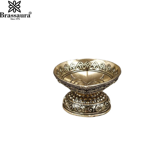 Brass Super Fine Diya Weight 0.082 Kg And Height 1.5 Inch