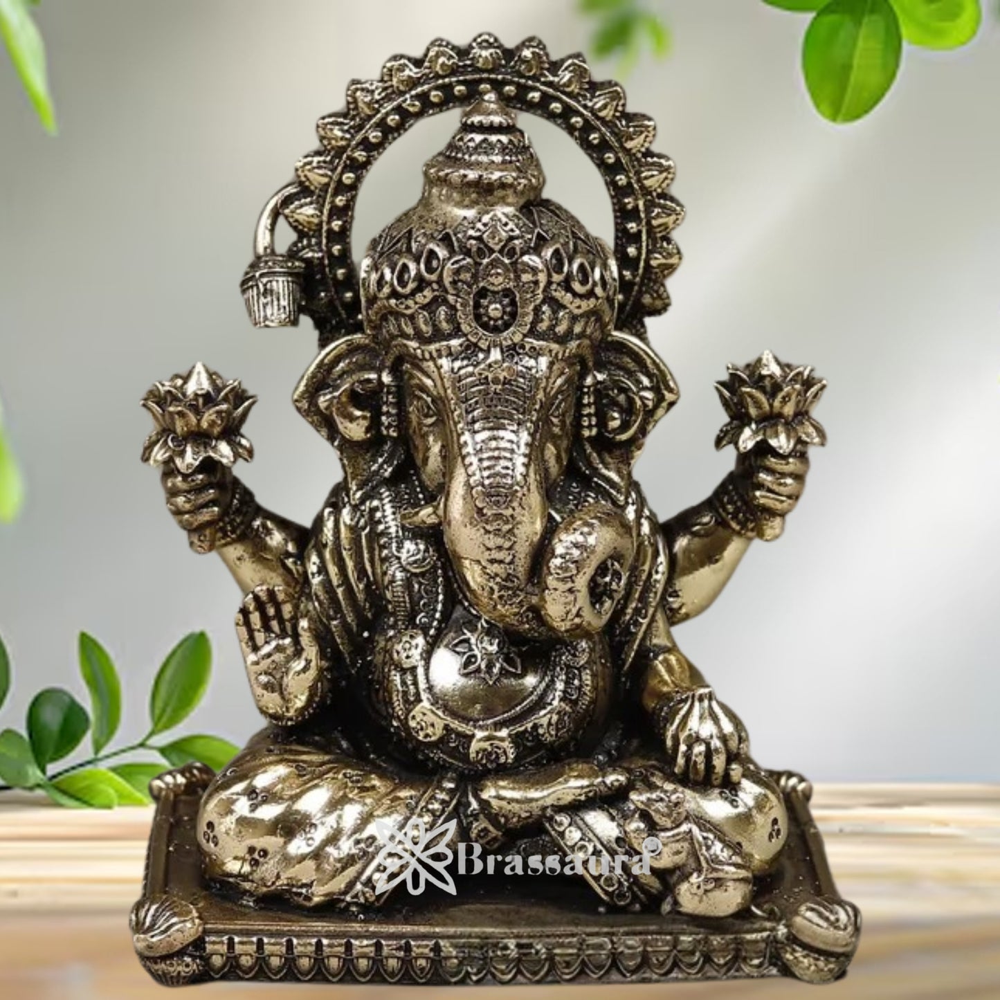 Brass Super fine Ganesha Statue Weight .334 Kg And Height 4 Inch