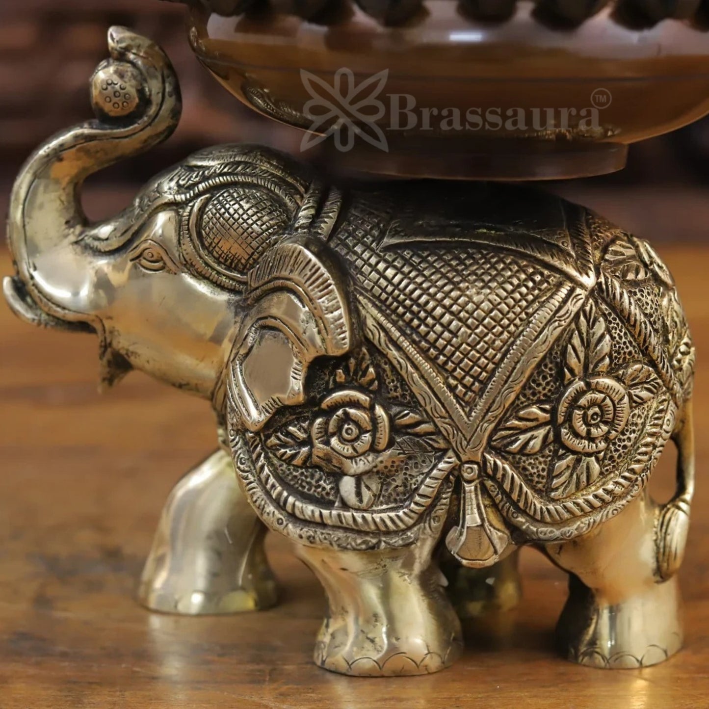 Brass Elephant Urli Statue Weight 7.04 Kg And Height 8 Inch