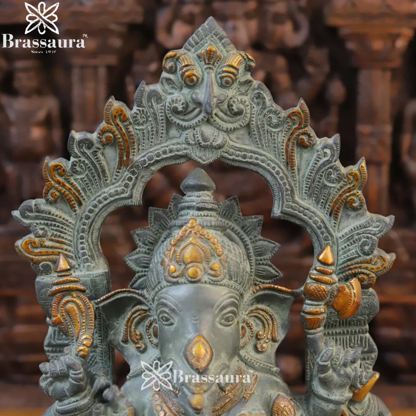 Brass Vintage Ring Ganesha Weight 11.5 Kg & Height 17.5 Inch
