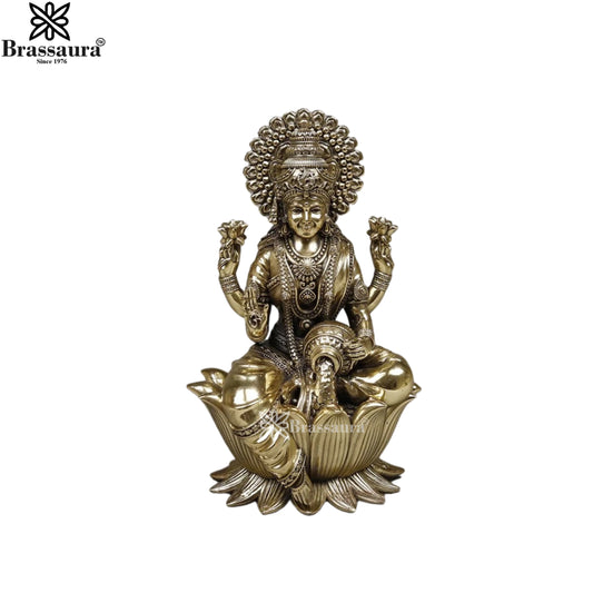 Brass Super Fine Lakshmi Murti Weight .994 Kg And Height 7.5 Inch